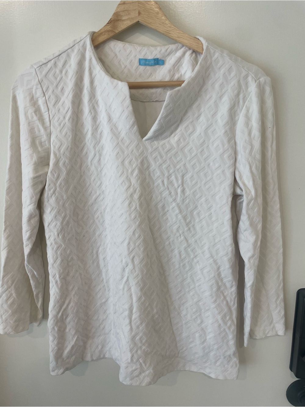 J. McLaughlin White Textured Split-Neck Top